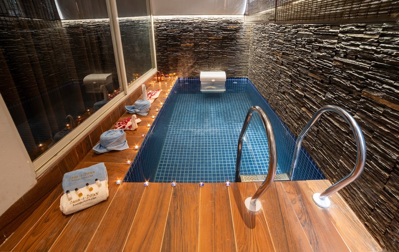 DIVAN CLARKS INN GOA
